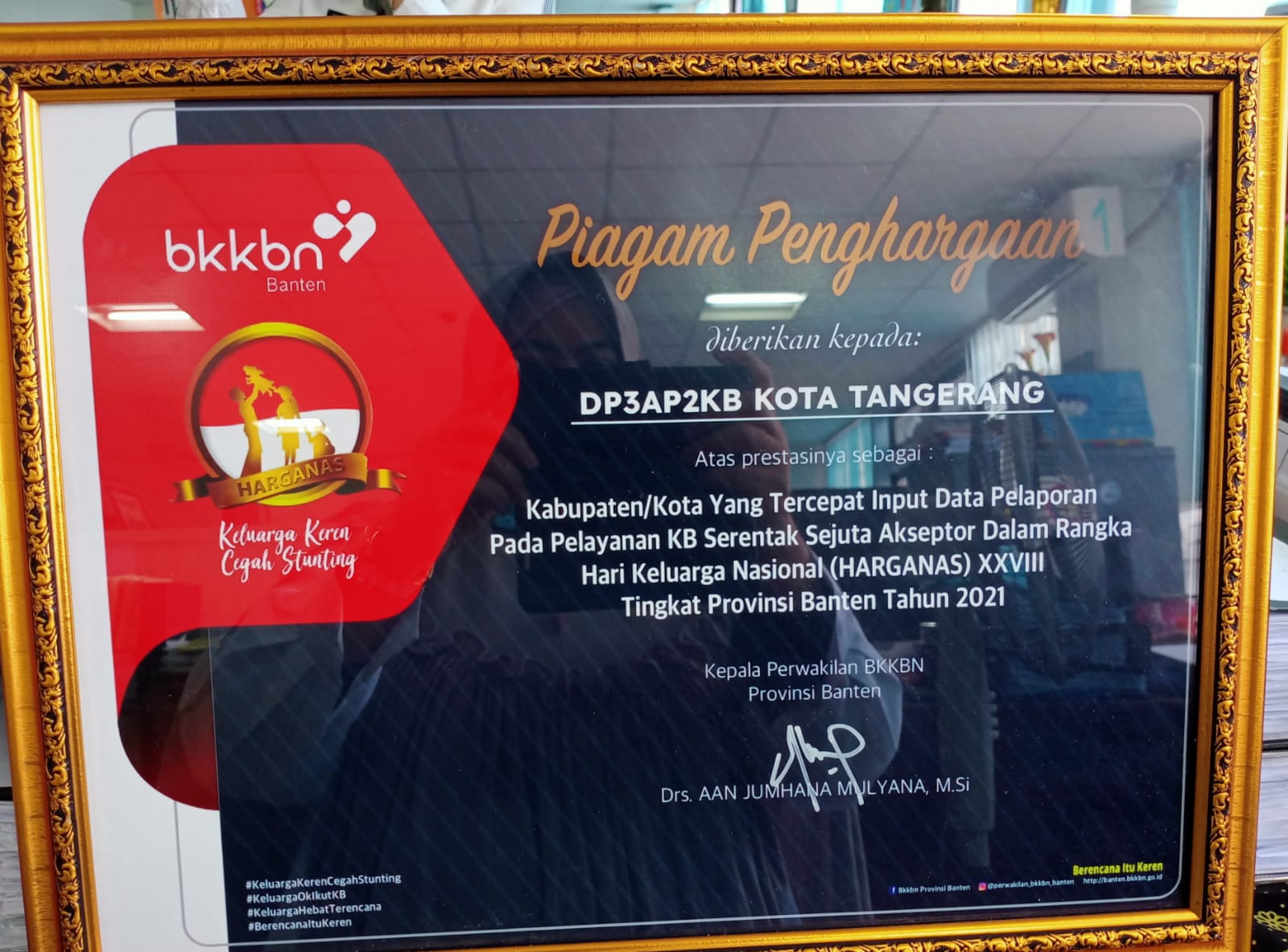 Penghargaan Input Data Tercepat Pelaporan Pelayanan LKB Serentak Sejuta Akseptor dalam rangka HARGANAS XXVIII_tk_Prov Banten 2021